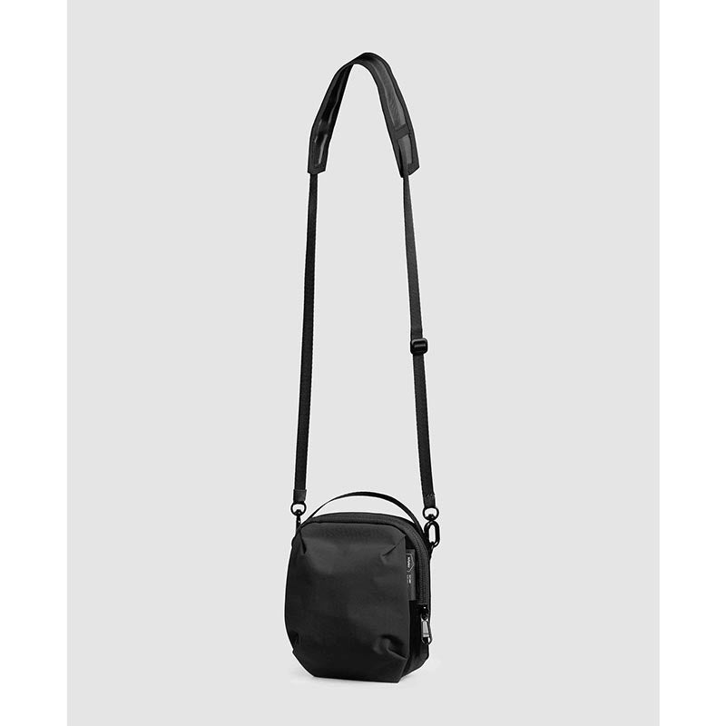Bitplay Essential 0.5L Transit Pouch – Compact Water-Resistant Travel Sling with 3D Pocket & Multi-Organizer Compartments