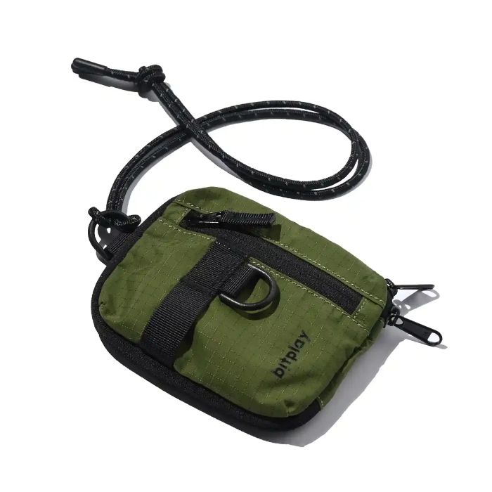 Shop and buy Bitplay CORDURA Fabric Essential Pouch V2 with Lanyard light, durable, and water-repellent| Casefactorie® online with great deals and sales prices with fast and safe shipping. Casefactorie is the largest Singapore official authorised retailer for the largest collection of mobile premium accessories.