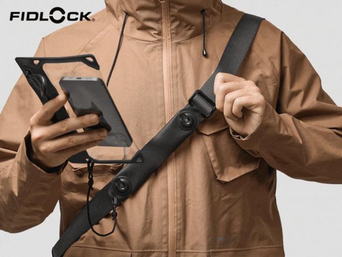 Shop and buy Bitplay Fidlock Adapter IPX7 Quick-Access Waterproof Mobile Pouch Hands-Free Protection for Your Phone| Casefactorie® online with great deals and sales prices with fast and safe shipping. Casefactorie is the largest Singapore official authorised retailer for the largest collection of mobile premium accessories.