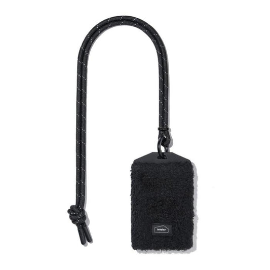 Shop and buy Bitplay Short-Pile Badge Holder| Casefactorie® online with great deals and sales prices with fast and safe shipping. Casefactorie is the largest Singapore official authorised retailer for the largest collection of mobile premium accessories.