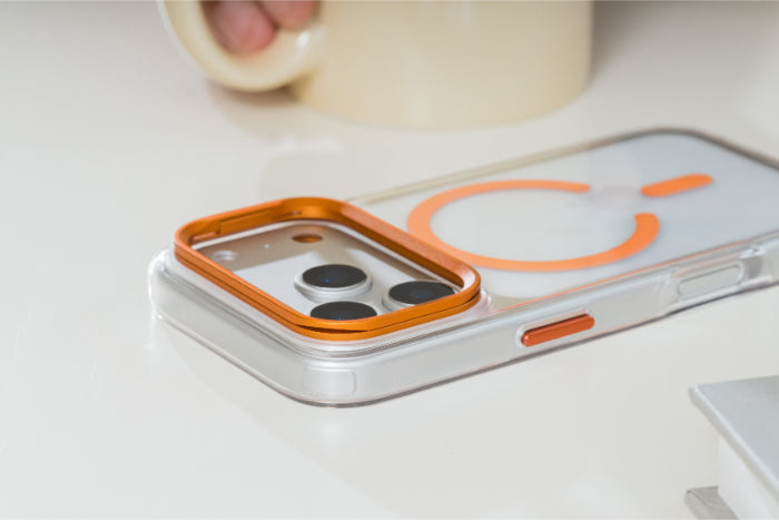 SwitchEasy LenStand M Protective Case for iPhone 17 6.3" (2025)