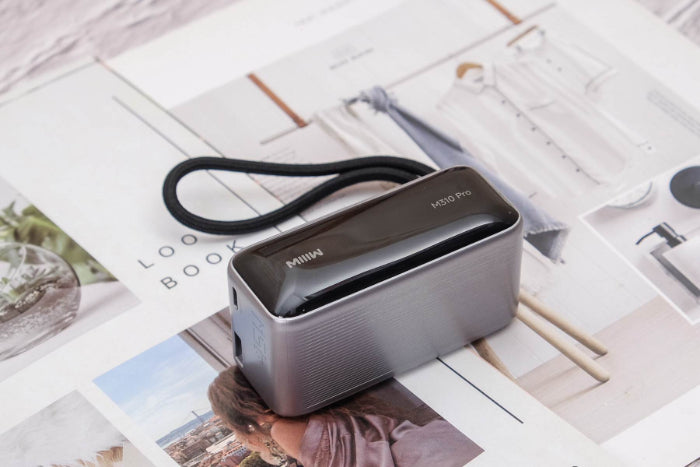 MIIIW M310 Pro 45W 10000mAh Digital Display Fast Charging Power Bank with Built-in Cable