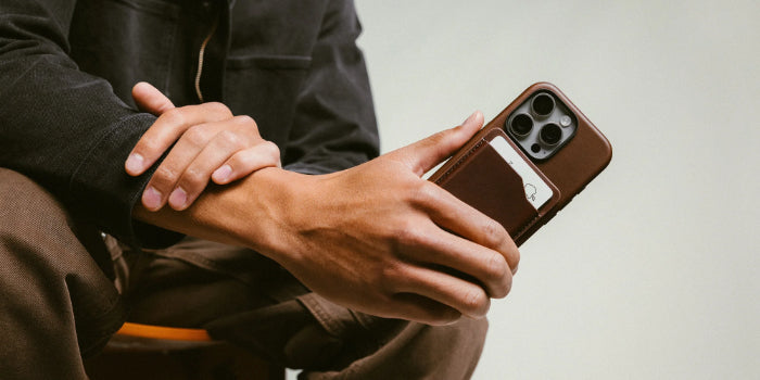 NOMAD Leather Mag Wallet with Find My Tracking by Horween® Leather