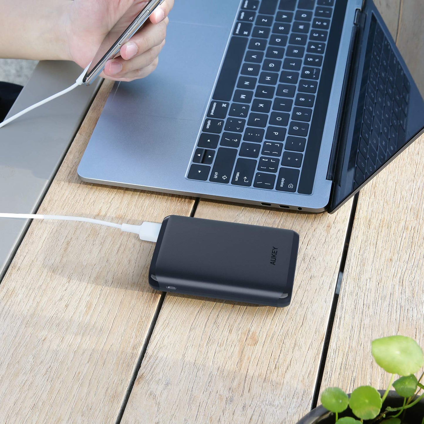 Shop and buy Aukey PB-Y22 10000mAh 18W USB-C Portable External Battery Power Bank with Quick Charge 3.0 & Power Delivery| Casefactorie® online with great deals and sales prices with fast and safe shipping. Casefactorie is the largest Singapore official authorised retailer for the largest collection of mobile premium accessories.