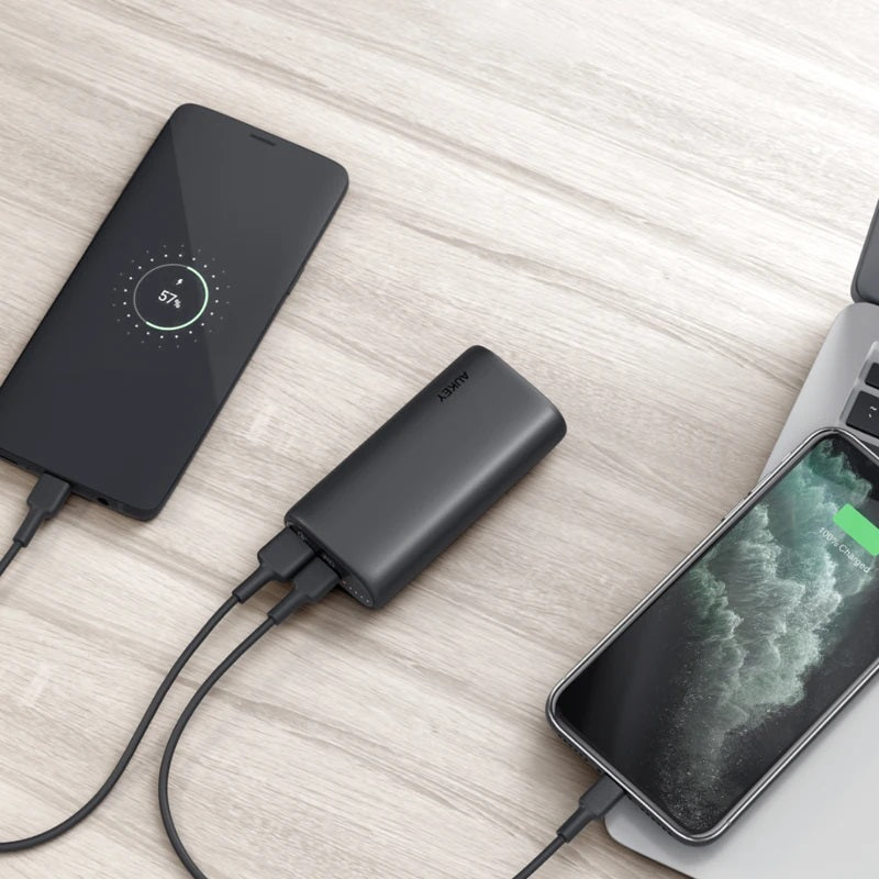 Shop and buy Aukey PB-Y36 Sprint Go 10000mAh 18W USB-C Portable Power Bank with Quick Charge 3.0 & Power Delivery| Casefactorie® online with great deals and sales prices with fast and safe shipping. Casefactorie is the largest Singapore official authorised retailer for the largest collection of mobile premium accessories.