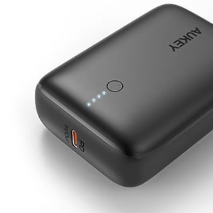 Shop and buy Aukey PB-N83S Basix Mini 20W 10000MAH Powerbank Portable Charger Quick Charge 3.0 Fast Charging| Casefactorie® online with great deals and sales prices with fast and safe shipping. Casefactorie is the largest Singapore official authorised retailer for the largest collection of mobile premium accessories.