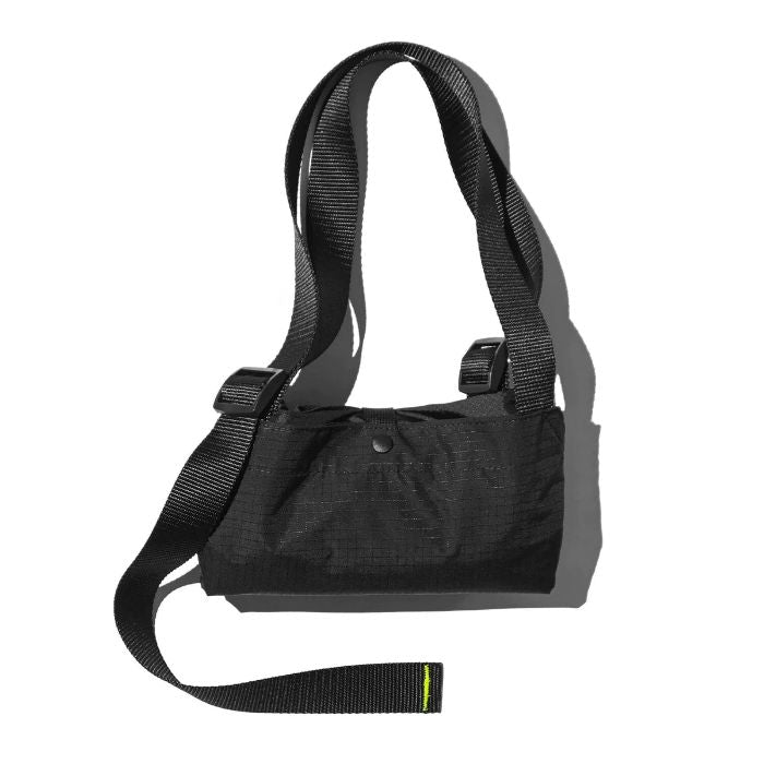 Shop and buy Bitplay Wander Pack 20L Tote Bag Weatherproof Tear-resistant Adjustable shoulder straps Lightweight| Casefactorie® online with great deals and sales prices with fast and safe shipping. Casefactorie is the largest Singapore official authorised retailer for the largest collection of mobile premium accessories.