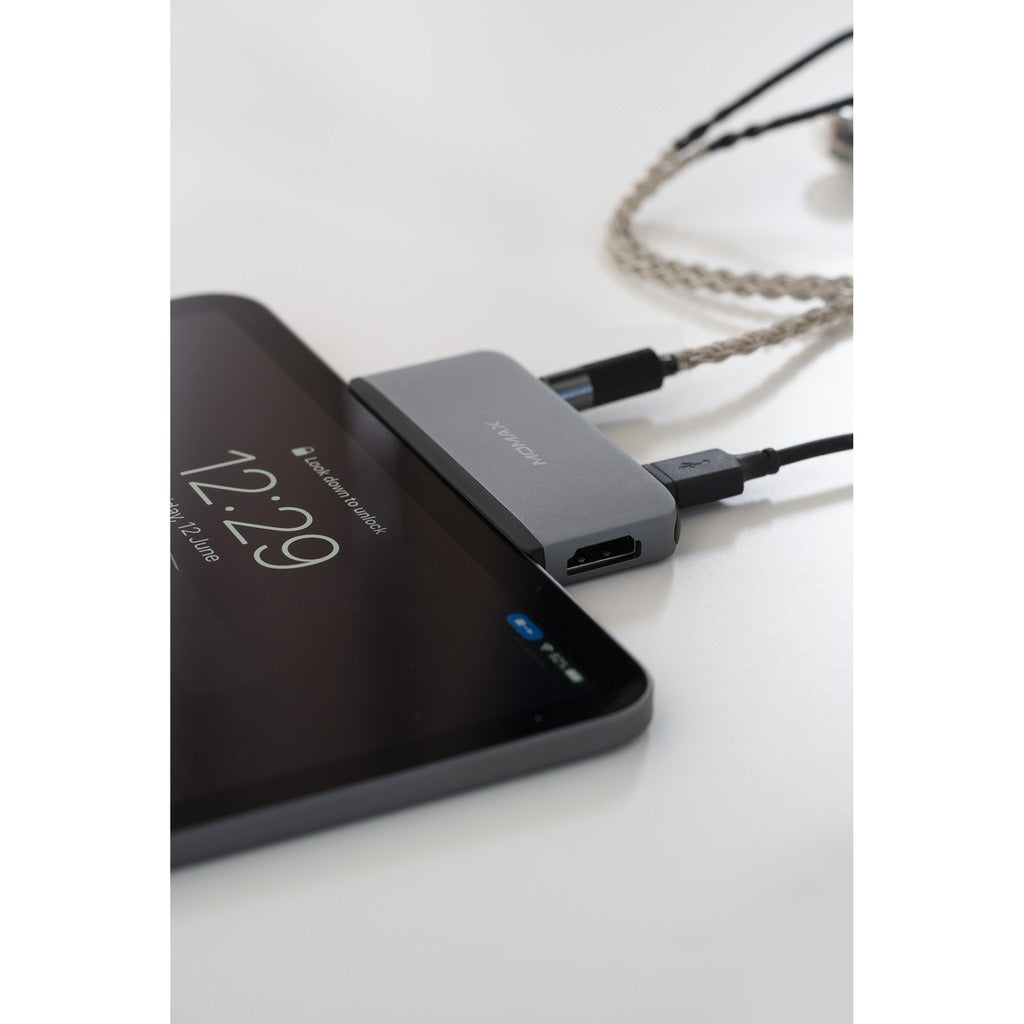 Shop and buy Momax DH11E One Link USB-C Hub for iPad Pro (2018-2020) with 3.5mm Audio Jack| Casefactorie® online with great deals and sales prices with fast and safe shipping. Casefactorie is the largest Singapore official authorised retailer for the largest collection of mobile premium accessories.