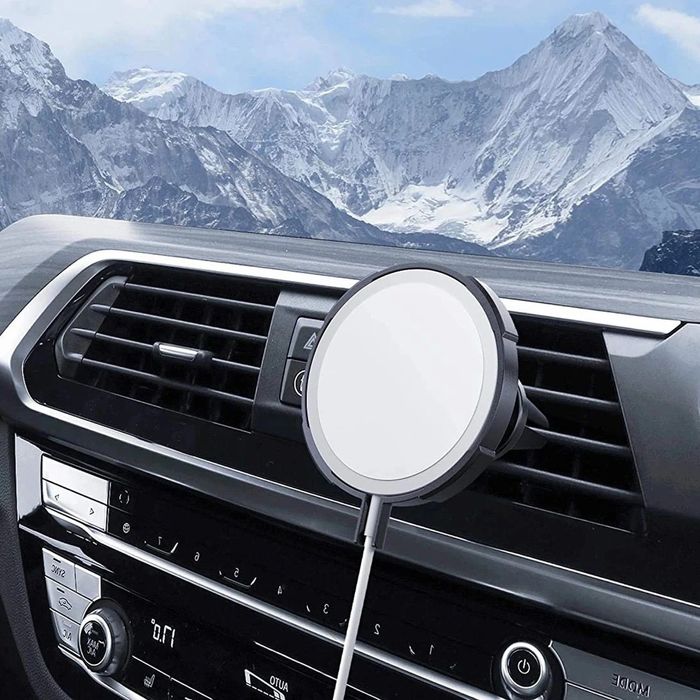 Shop and buy Supcase Rotatable Air Vent Car Mount Phone Holder Designed for MagSafe Charger 360° of rotation| Casefactorie® online with great deals and sales prices with fast and safe shipping. Casefactorie is the largest Singapore official authorised retailer for the largest collection of mobile premium accessories.