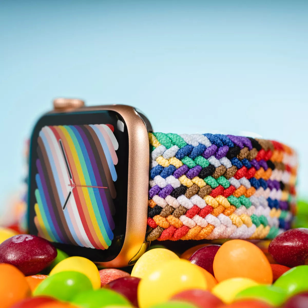 Shop and buy Switcheasy Candy Braided Nylon Watch Loop for Apple Watch 41mm/40mm/38mm rainbow scratch-resistant| Casefactorie® online with great deals and sales prices with fast and safe shipping. Casefactorie is the largest Singapore official authorised retailer for the largest collection of mobile premium accessories.